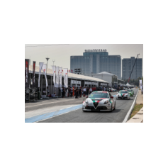 Kevin Ceccon e Fabrizio Giovanardi - WTCR 2018 - Wuhan International Street Circuit (CHN)