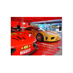 Predappio/Rocca delle Caminate 2004 - Il paddock Isolani Racing Team/Rubicone Corse, la Ferrari 360 N-GT di Leo Isolani accanto alla 360 Challenge di Errani