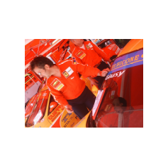 Stivi al lavoro sulla vettura di Giusy Tocco - Trofeo Vallecamonica 2003