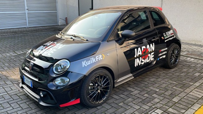 Abarth 595 - Auto di cortesia per i clienti dei dealers italiani Yokohama, Falken e Sumitomo Tyres