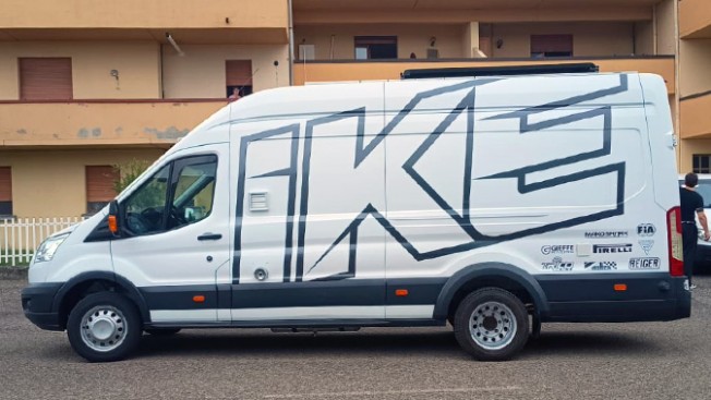 IKE Racing - Ford Transit 350E + trailer IKE Racing - Ford Transit 350EIKE Racing - Ford Transit 350E + trailer